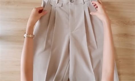 Master The Art Of High-Waisted Pleated Pants: A Step-By-Step Sewing Guide
