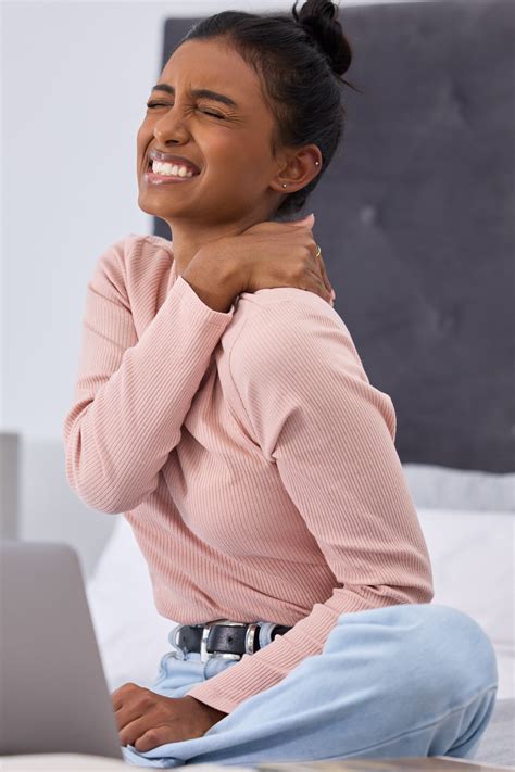 Managing Tech NeckSeema