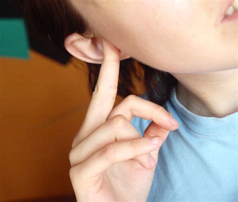 How to get water out of your ear easily and without problems: home made ...