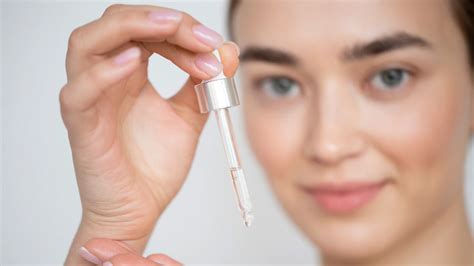 Complete Guide To Retinol: Benefits, Uses and More | OnlyMyHealth