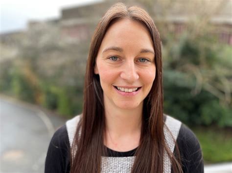 Government talks could lead to a higher salary for a midwife uk