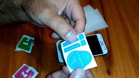 Как Самостоятельно Наклеить Защитное Стекло на Samsung J5 - YouTube