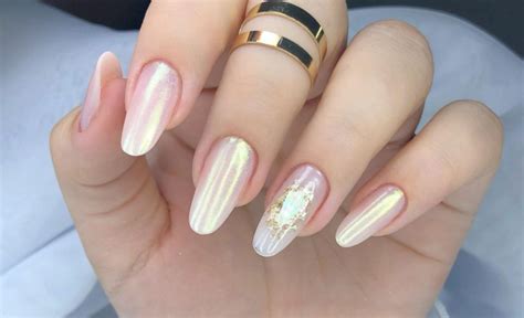 Esmaltação Em Gel Delicada
