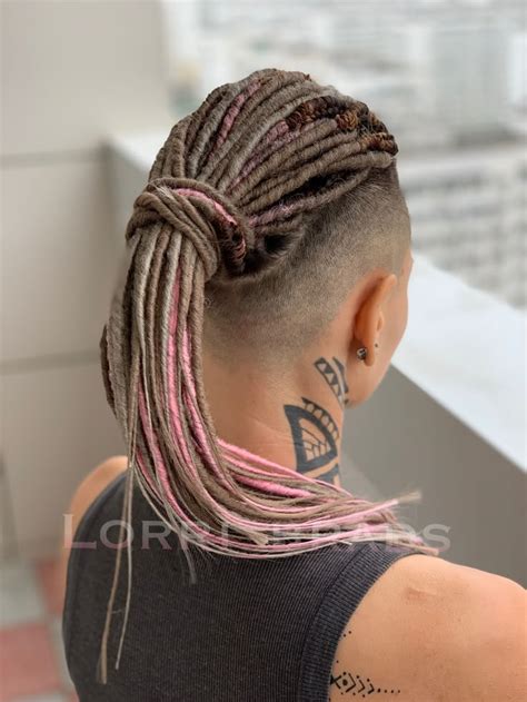 Гладкие дреды | Hair styles, Short shaved hairstyles, Dreads with undercut