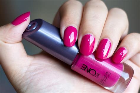 Oriflame стойкие лаки для ногтей The ONE Long Wear Nail Polish: ionifie ...