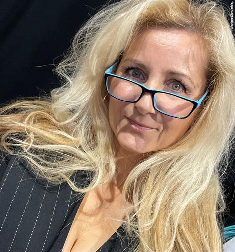 The beautiful Corrinne Wicks aka Dr Norks : r/BritishCelebrityBabes