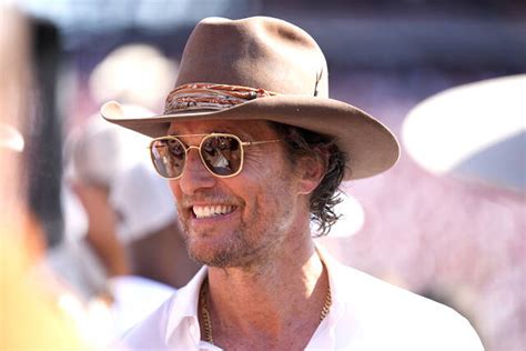 7929607_web1_AP24307162200935