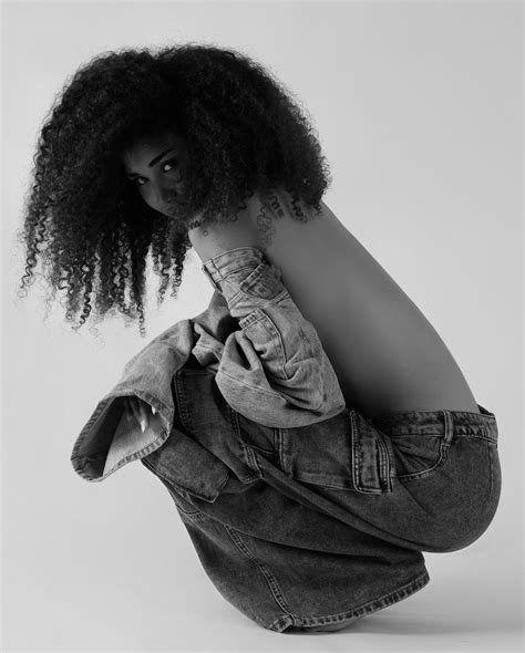 Ninah Hollow (@hollow_nina) • Instagram photos and videos