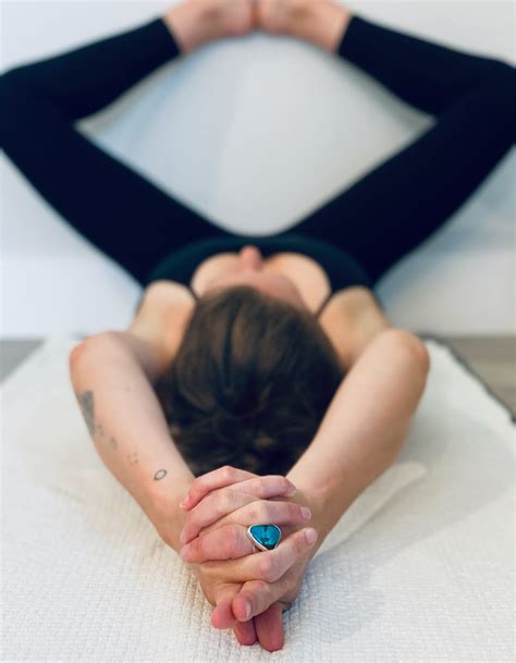 Best Pelvic Floor Exercises For Prolapse | Viewfloor.co