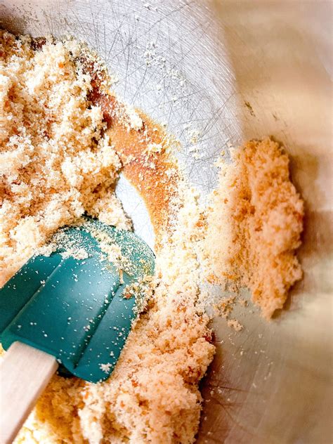 How to Make Your Own Light Brown Sugar (or Dark Brown Sugar) - Smells