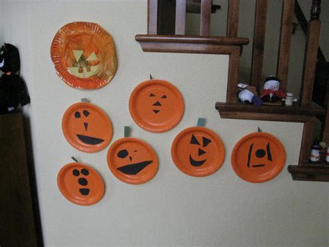 Cindy deRosier: My Creative Life: Paper Plate Pumpkins