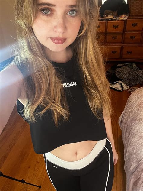 Bella - Good morning 😘 Reminder: my linktree has my fun links | Facebook