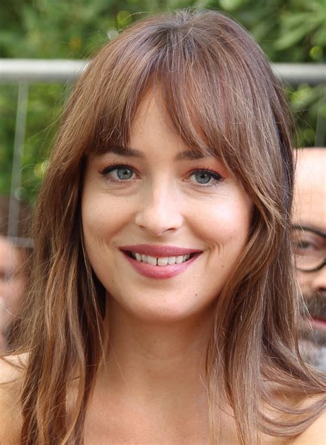 Dakota Johnson zeigt sich in Unterwäsche in der Öffentlichkeit