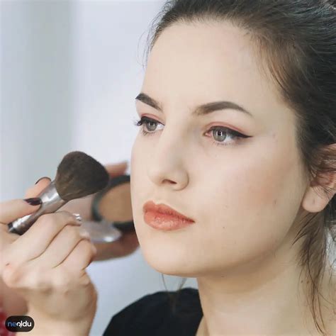 BB Pudra Nedir? Nasıl Uygulanır?
