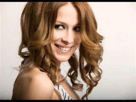 Karolina Goceva - Da mozev da te poglednam (lyrics) - YouTube
