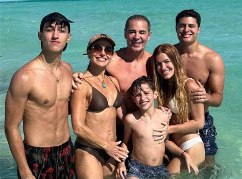 Paulo Vieira E Camila Vieira - Camila e Paulo Vieira desembarcam com toda a família nas Ilhas Turcas e ...