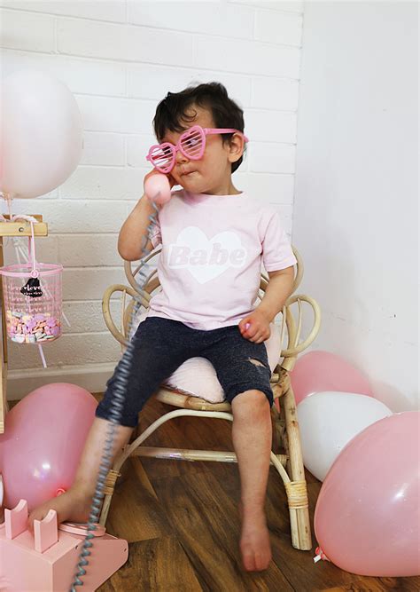 DIY Valentine Balloon Booth - A Bubbly Life