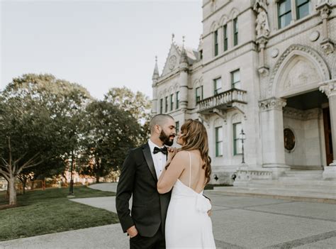 A Luxurious Hartford City Hall Elopement - Scarlet Roots Photography