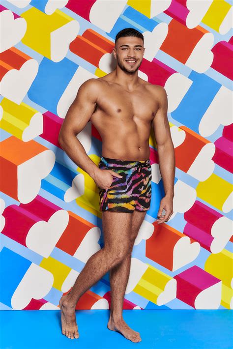 Who is Tommy Fury? Love Island contestant, professional boxer and Tyson