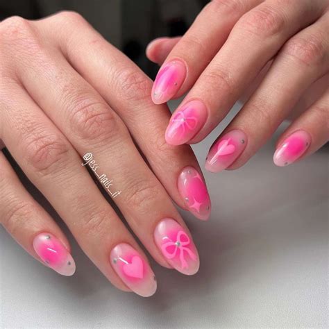These Are the Pink Ombré Nails We'll Be Wearing All Summer | Pink ombre