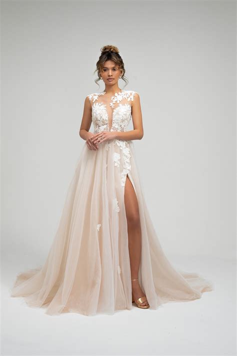 Grazina - Wedding Dress Ismatyra