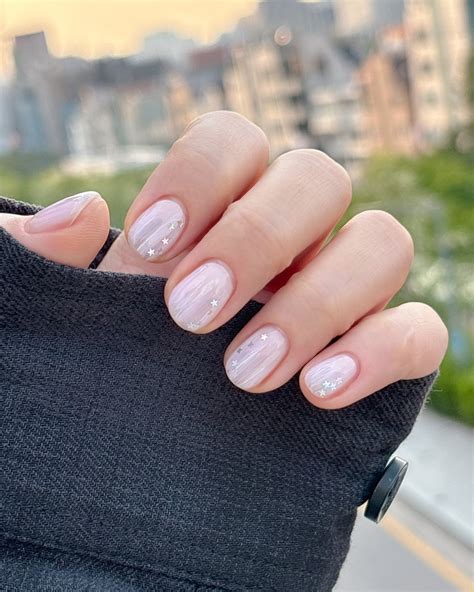 25 Everyday-Friendly Very Short Nail Ideas – CreativeBooster