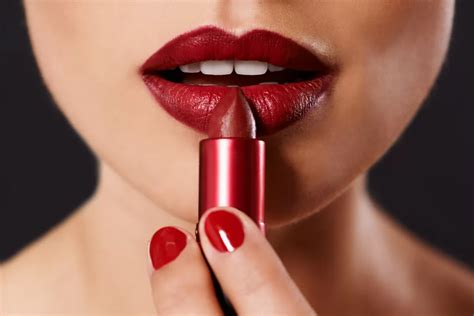 choose  perfect lipstick tzouma clinic