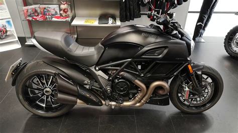 2018 Ducati Diavel Dark Stealth - YouTube