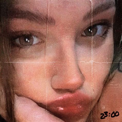 23:00 - YouTube Music