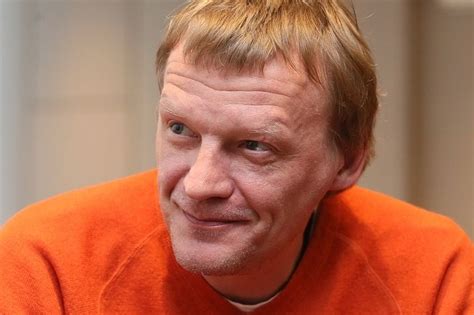 Эмигрировавший из России актер Серебряков вернулся обратно | Новости ...