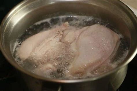 How Long to Boil Chicken Breast? [Boneless, Bone-In, and Frozen]