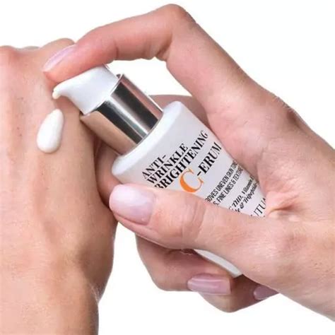 Сыворотка антивозрастная с витамином С Anti-Wrinkle Brightening C-Serum ...