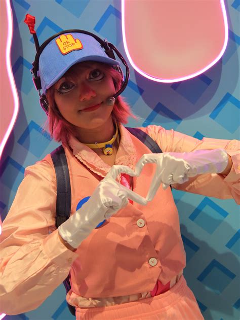 This Little Warren Cosplay is Causing a HUGE Debate Online - g1f2kua