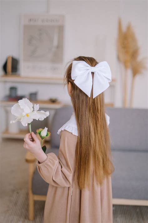 Белый бант | White hairbow | Прически, Летние образы, Бант для волос
