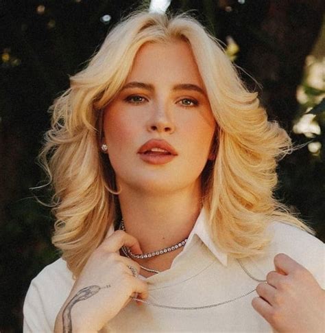 Ireland Baldwin Age, Net Worth, Boyfriend, Family & Biography
