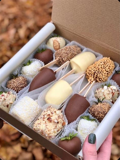 Pin by Creative Moments🔆 on Cake & Chocolate | Hot chocolate gifts ...