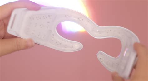 Review: Currentbody Skin LED Eye Perfector Mask — Reviews & More