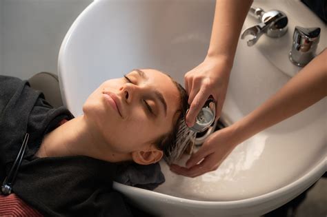 The ultimate guide to maintaining fine hair haircuts between salon visits 32