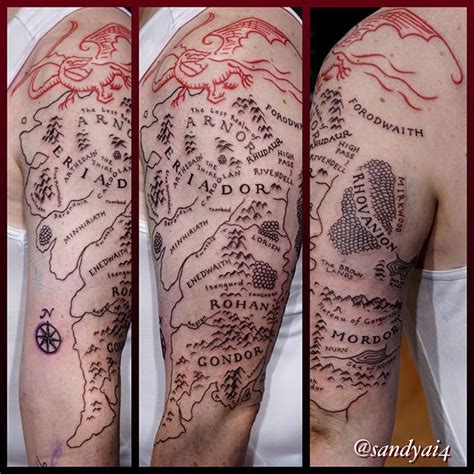 First session to this #lordoftherings #map #tattoo on @adamstanchina