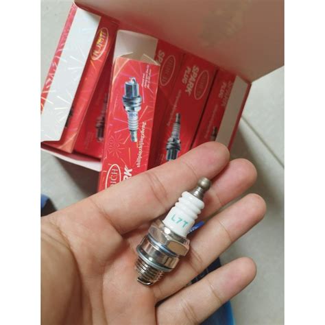Bugi Đánh Lửa Có Điện Trở Chuyên Dụng Cho Máy Cưa, Cắt Cỏ 2 Thì JIDICH ...