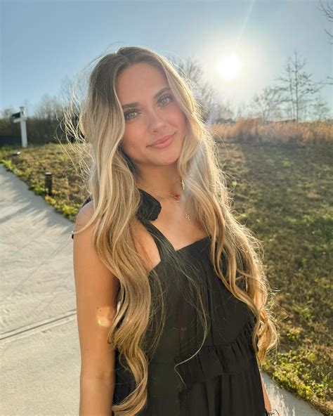analeese (@analeese.b) • Instagram photos and videos