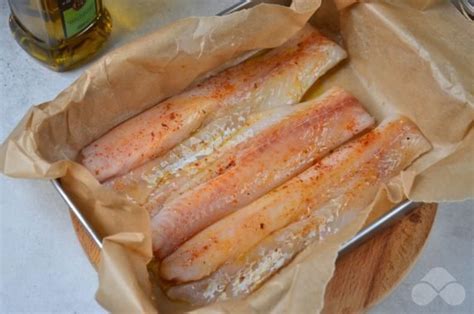 Минтай в панировке в духовке – простой и вкусный рецепт с фото (пошагово)