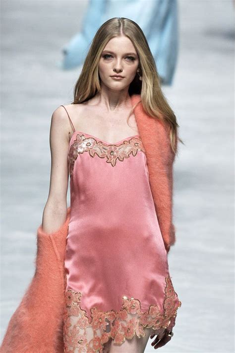 DvilCouture on Twitter | Vlada roslyakova, 2008 fashion, Runway fashion