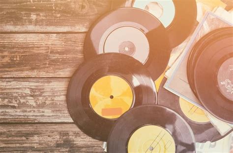 Vinyl Record Types, Sizes & Speeds | Vinyl records, Vinyl records music ...