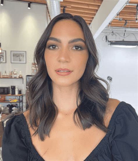 Natalee Linez Biography, Wiki, Height, Age, Net Worth, and More ...