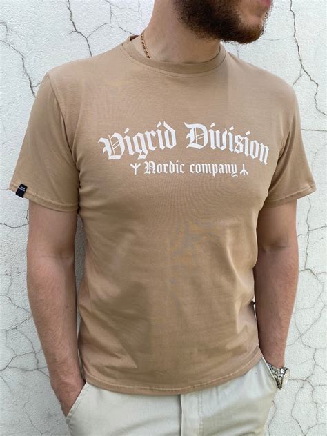 Футболка VIGRID DIVISION бежевый - Clockwork Moscow
