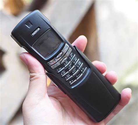 Nokia 8910