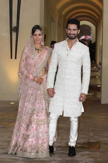 First Look: Shahid Kapoor with wife!!