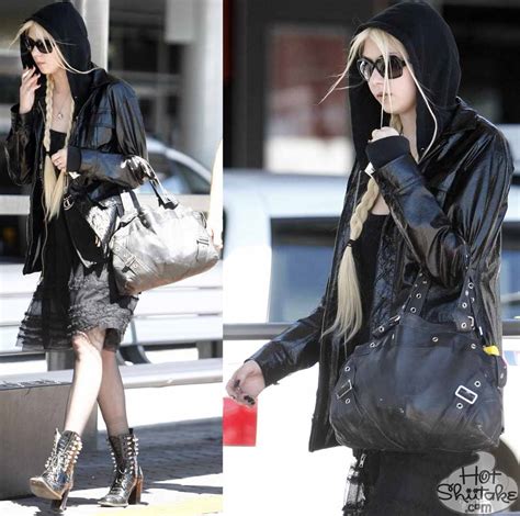 Katy Perry Smoking Cigarette | d33blog