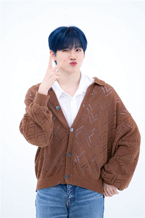 230809 MBC Naver Post - TREASURE Junkyu at Weekly Idol | kpopping